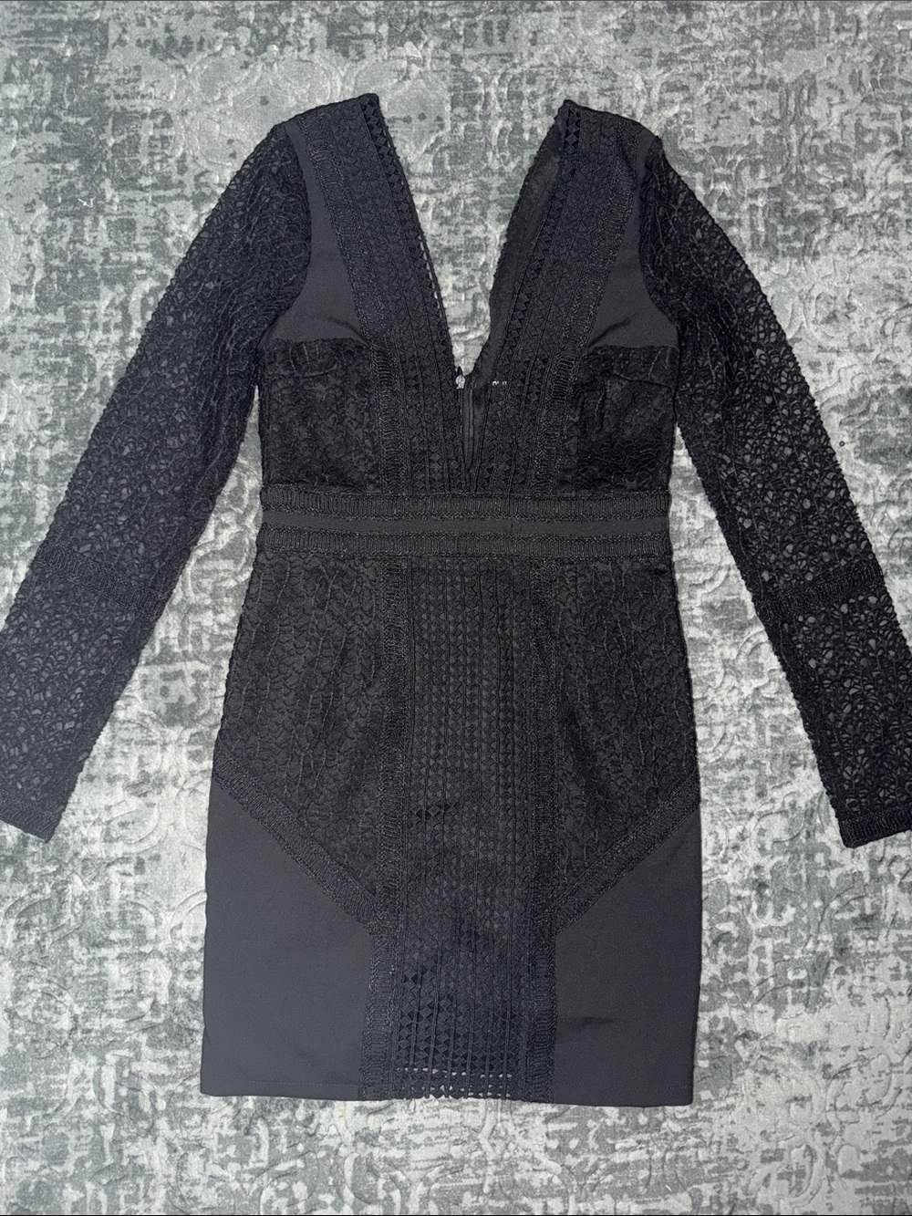 BooHoo Black Long-Sleeve Lace V-Neck Bodycon Mini Dress NEW